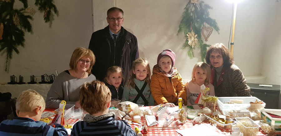 %_tempFileNameAdventmarkt2019%20(180)%